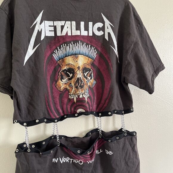 Upcycled Metallica Graphic Tee Chains M - Picture 10 of 11